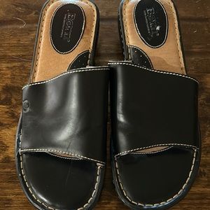 Born black heeled slides